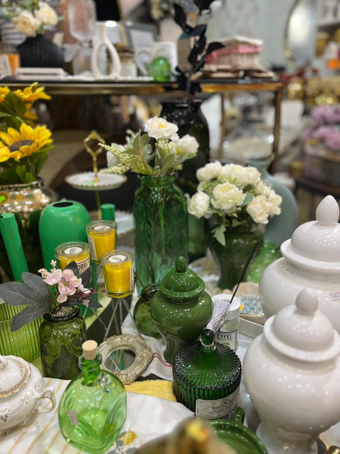 ست دکوری و گل و گلدان رنگ سبز و طلایی|صنایع دستی و سایر لوازم تزئینی|بندرعباس, |دیوار