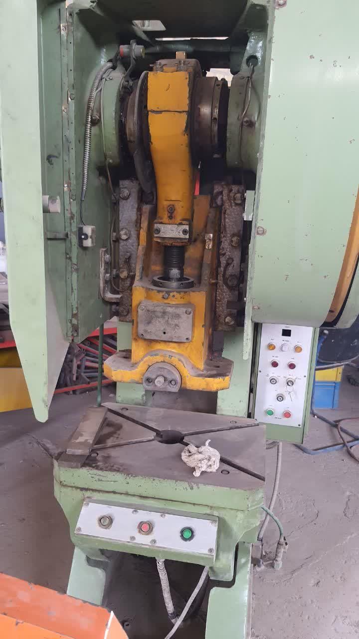 پرس ٤٠ تن ضربه اى کلاج|ماشین‌آلات صنعتی|تهران, هفده شهریور|دیوار