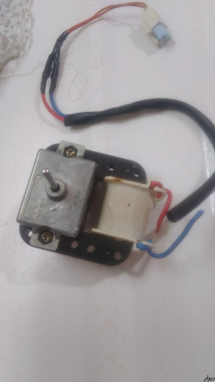 تعمیرات تخصصی انواع یخچال وساید|خدمات پیشه و مهارت|فلاورجان, |دیوار