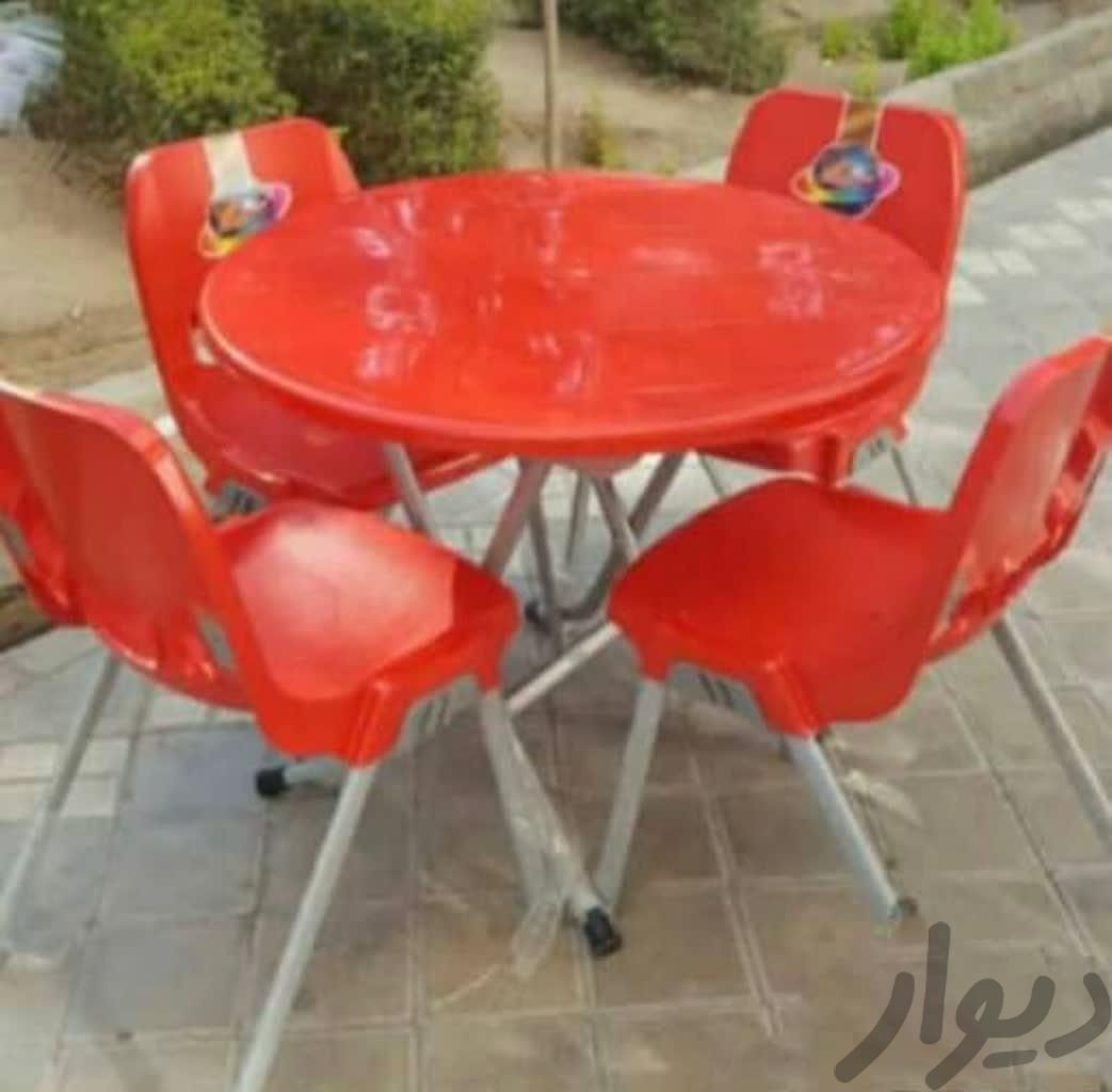 میز و صندلی پلاستیکی پایه فلزی ناهارخوری غذاخوری|میز و صندلی غذاخوری|کرج, عظیمیه|دیوار