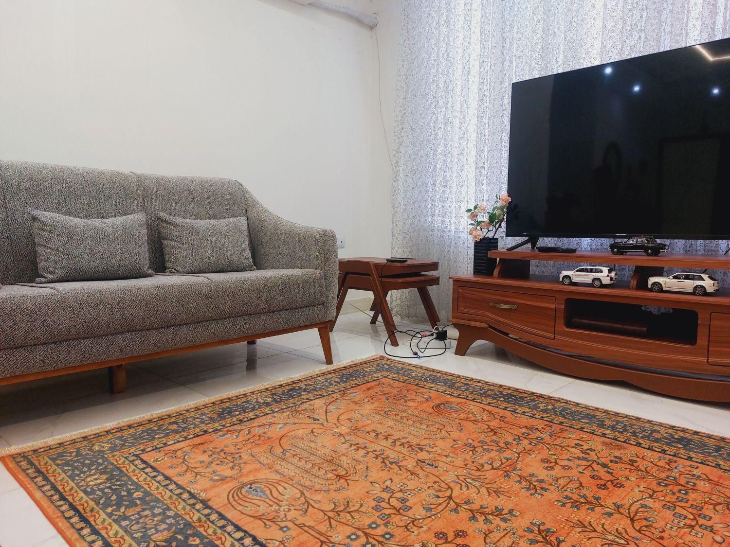 فرش دانژه محتشم کاشان ۱۲۰۰ شانه تراکم ۴۲۰۰|فرش|رشت, منظریه|دیوار