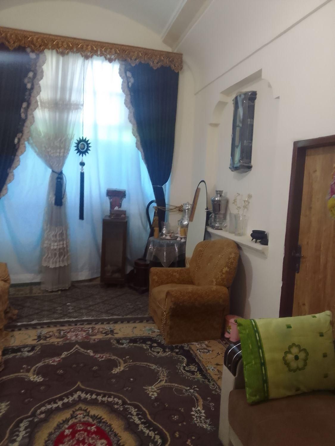 خانه باغ بزرگ ویلای بیش از ۹قرن ساعتی روزانه|اجارهٔ کوتاه‌مدت ویلا و باغ|یزد, |دیوار