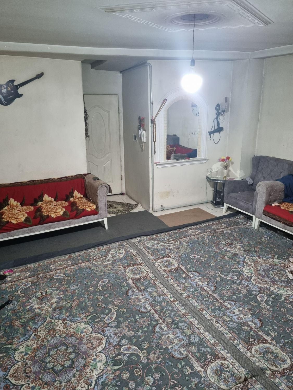 آپارتمان در آزادگان مرتضی گرد با پارکینگ فول|فروش آپارتمان|تهران, کریم‌آباد|دیوار