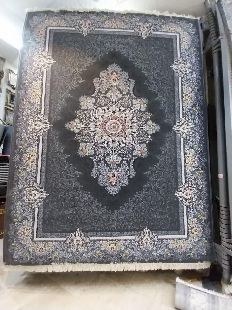 فرش چکاوک  ۷۰۰ شانه تهران تراکم ۲۰۰۰ نخ اصلی|فرش|مشهد, امیر|دیوار