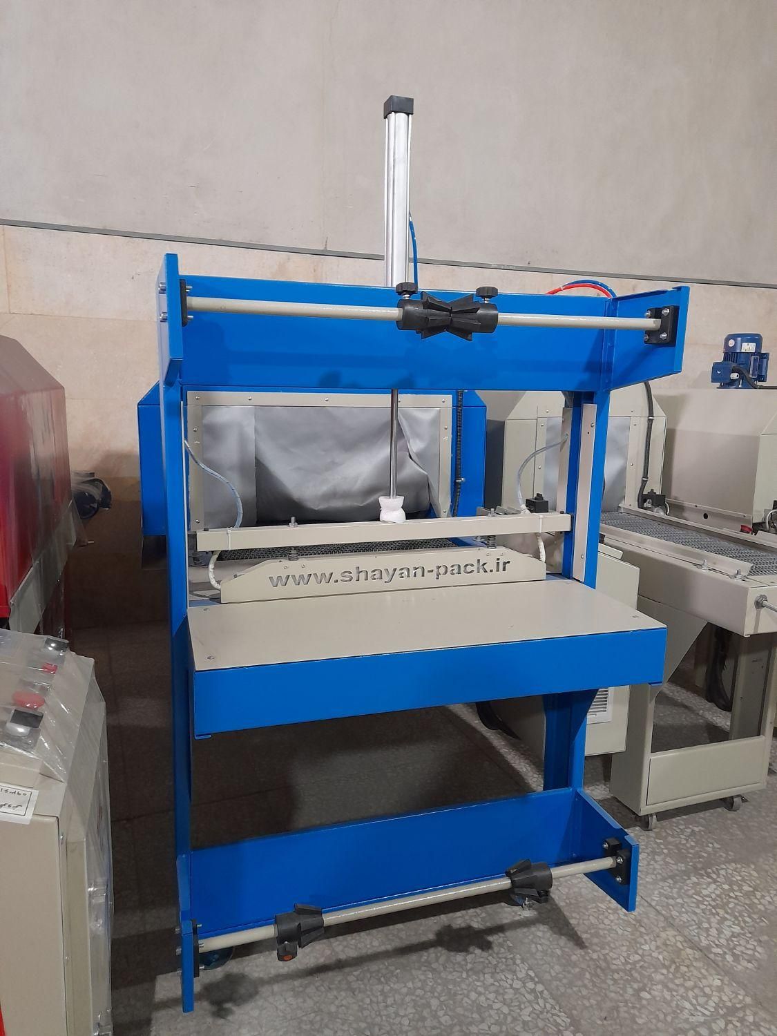 b.دستگاه شیرینگ پک تونلی (بندر عباس)|ماشینآلات صنعتی|بندرعباس, |دیوار