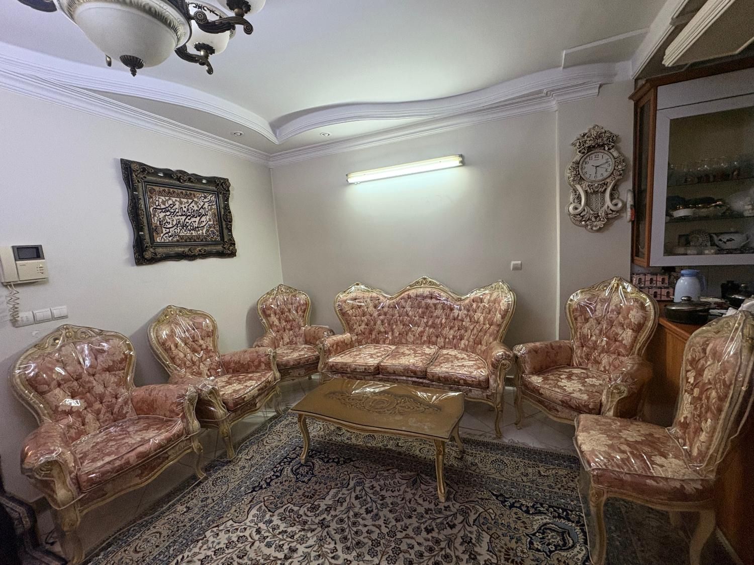 مبلمان استیل ۸ نفره با میز وسط|مبلمان خانگی و میز عسلی|تهران, قاسم‌آباد|دیوار