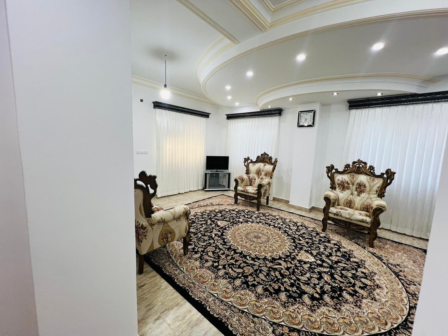 اجاره ویلای تمیز و نوساز مستقیم از مالک رادیودریا|اجارهٔ کوتاهمدت ویلا و باغ|چالوس, |دیوار