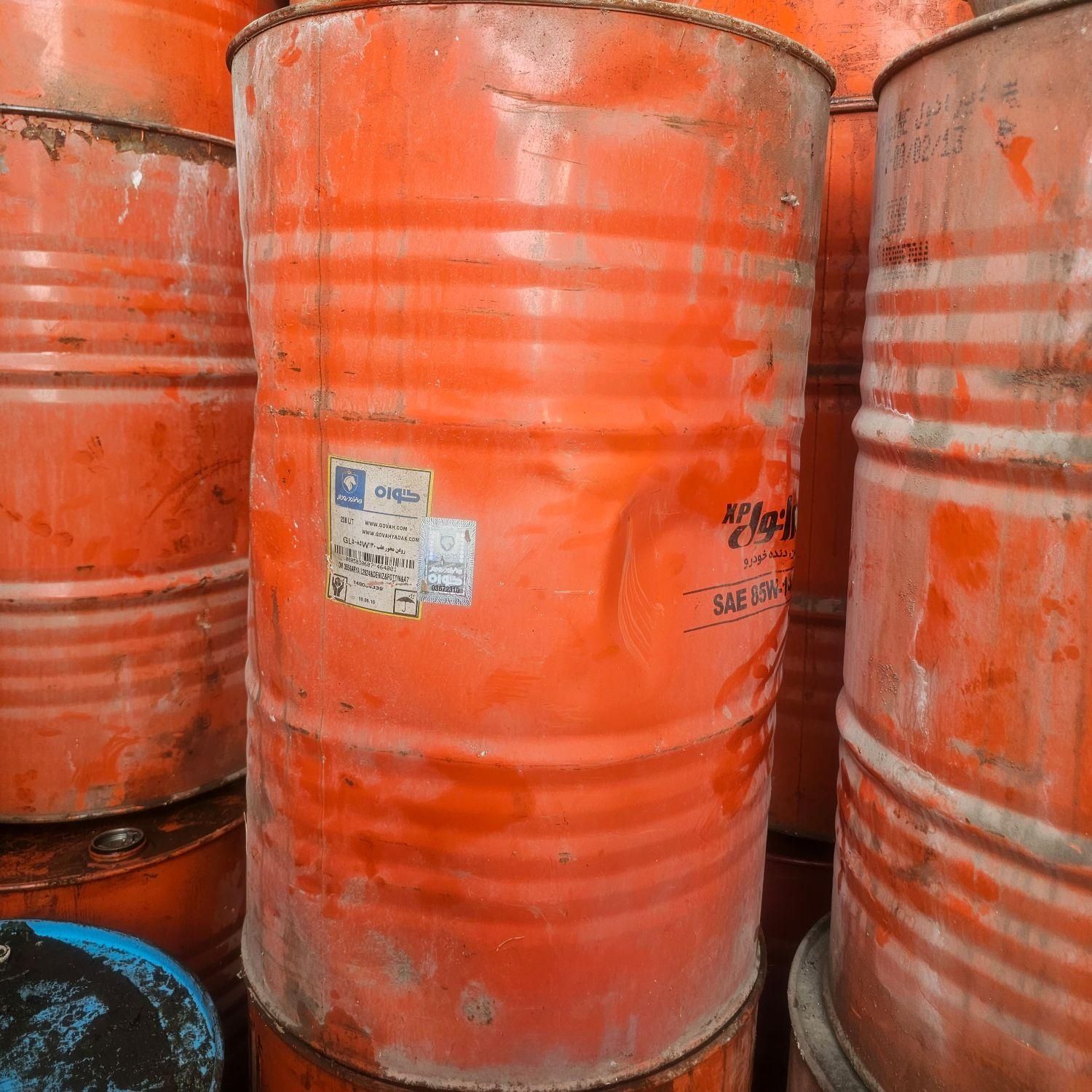 بشکه  خالی ۲۲۰لیتری فلزی|عمدهفروشی|شهرضا, |دیوار