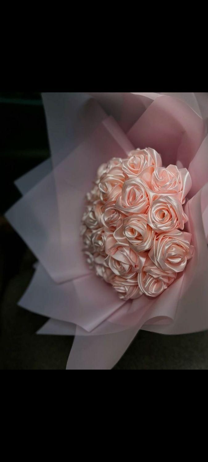 دسته گل رز آماده و سفارشی برای انواع مناسبت ها|گل مصنوعی|اردبیل, |دیوار