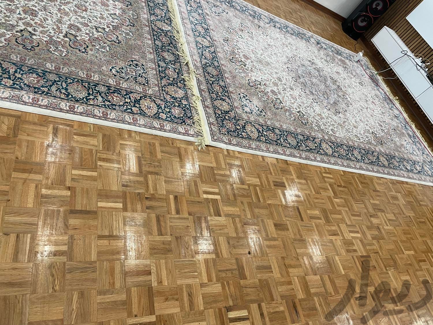 فرش ۹ متری ۱۲۰۰ شانه ۳۶۰۰ تراکم ابریشمی در حد نو|فرش|تهران, خانی‌آباد|دیوار