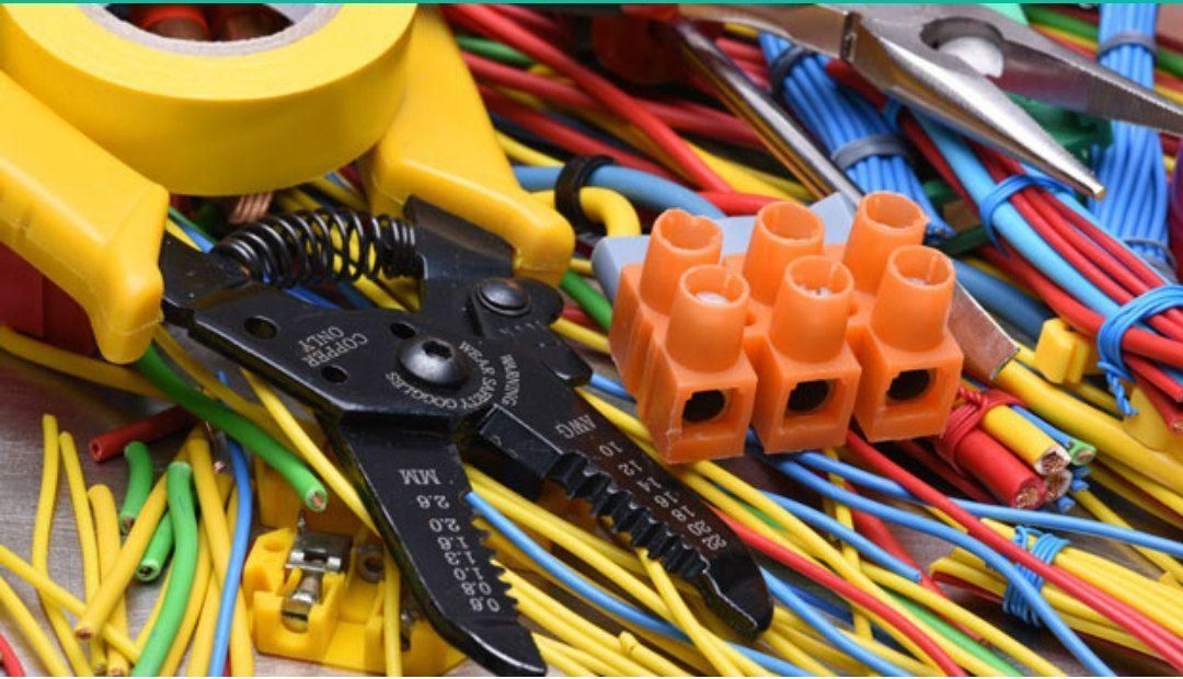 برقکار ماهر برق ساختمان و برق صنعتی، تعمیر آیفون|خدمات پیشه و مهارت|سمنان, |دیوار