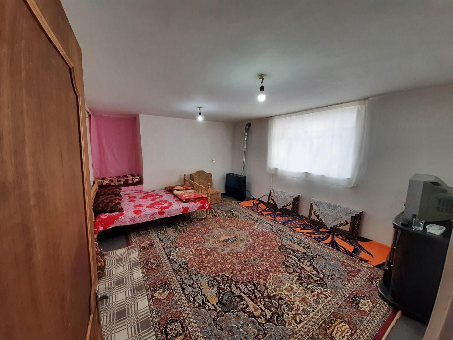 اجاره روزانه یاهفتگی خانه ویلایی حیاط دارباپارکینگ|اجارهٔ کوتاه‌مدت آپارتمان و سوئیت|خلخال, |دیوار