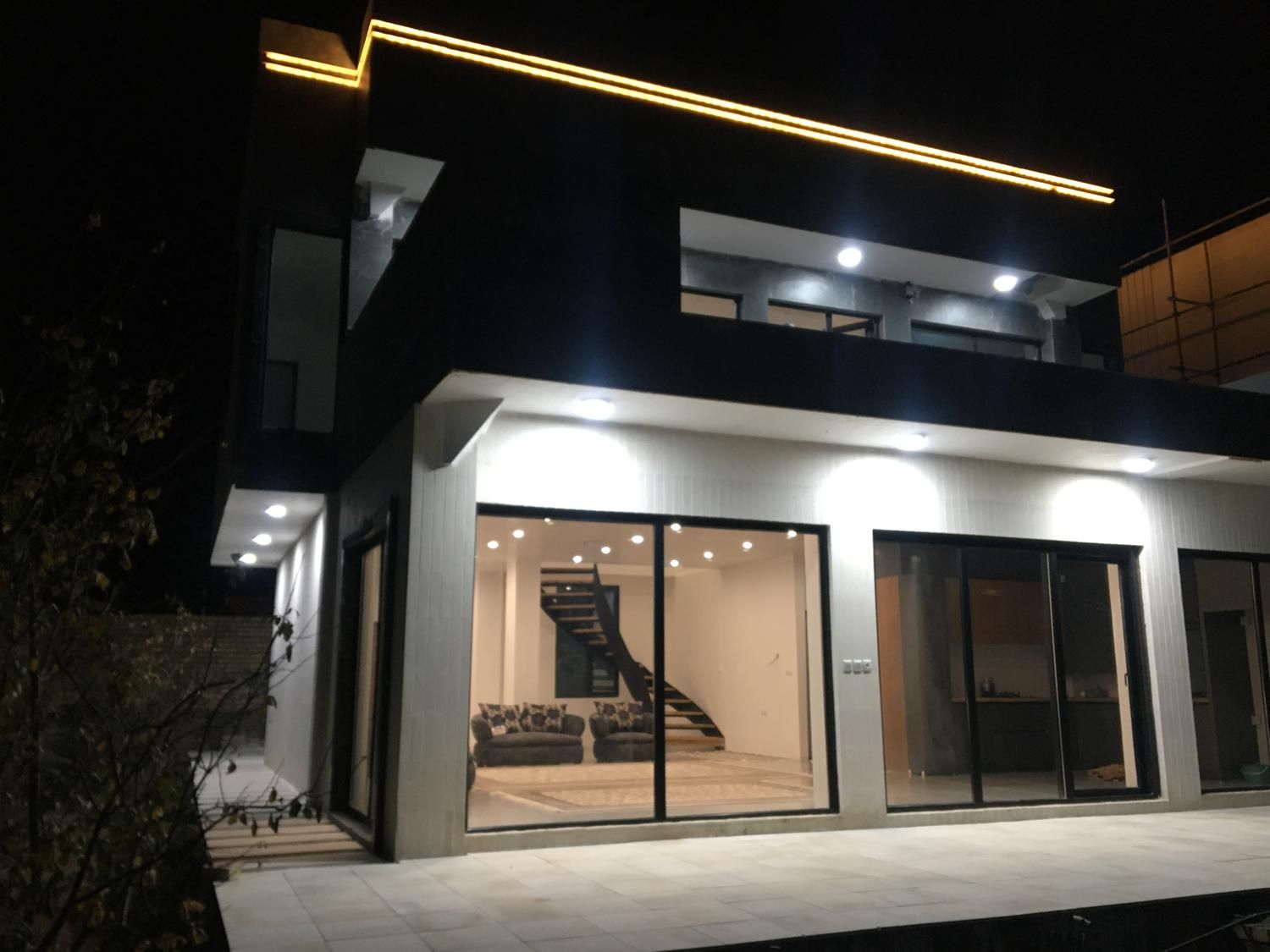 اجاره باغ ویلا|اجارهٔ کوتاه‌مدت ویلا و باغ|نیشابور, مازول|دیوار