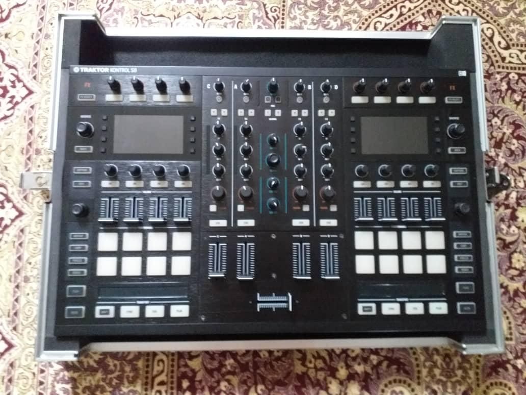traktor s8دستگاه دی جی|سازهای سنتی|فردیس, |دیوار