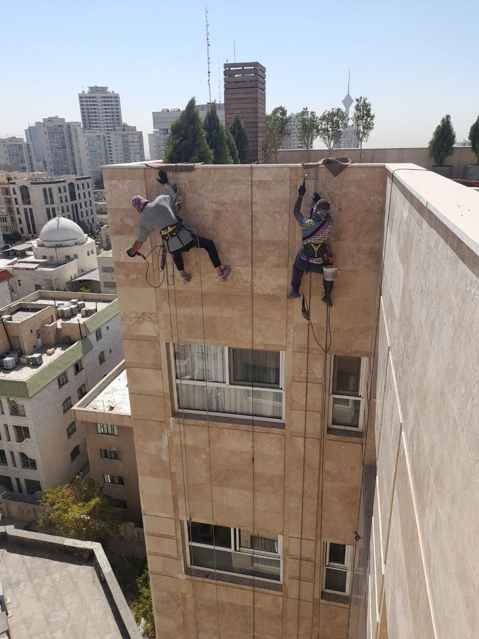 اب بندی پشت بام،نظافت بام،عایق رفع نم رطوبت سنگ|خدمات پیشه و مهارت|ایزدشهر, |دیوار