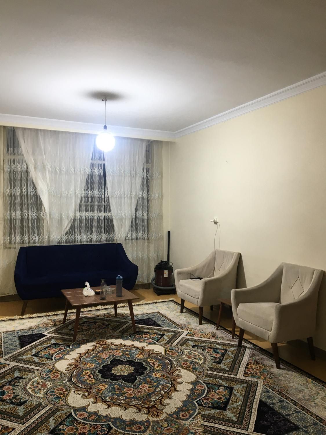 میدان انقلاب مبله روزانه کارگرشمالی بلوارکشاورز|اجارهٔ کوتاه‌مدت آپارتمان و سوئیت|تهران, فلسطین (میدان انقلاب)|دیوار
