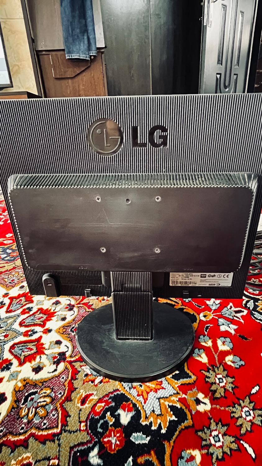 کامپیوتر و کیس مارک LG|رایانه رومیزی|اصفهان, شهرستان|دیوار