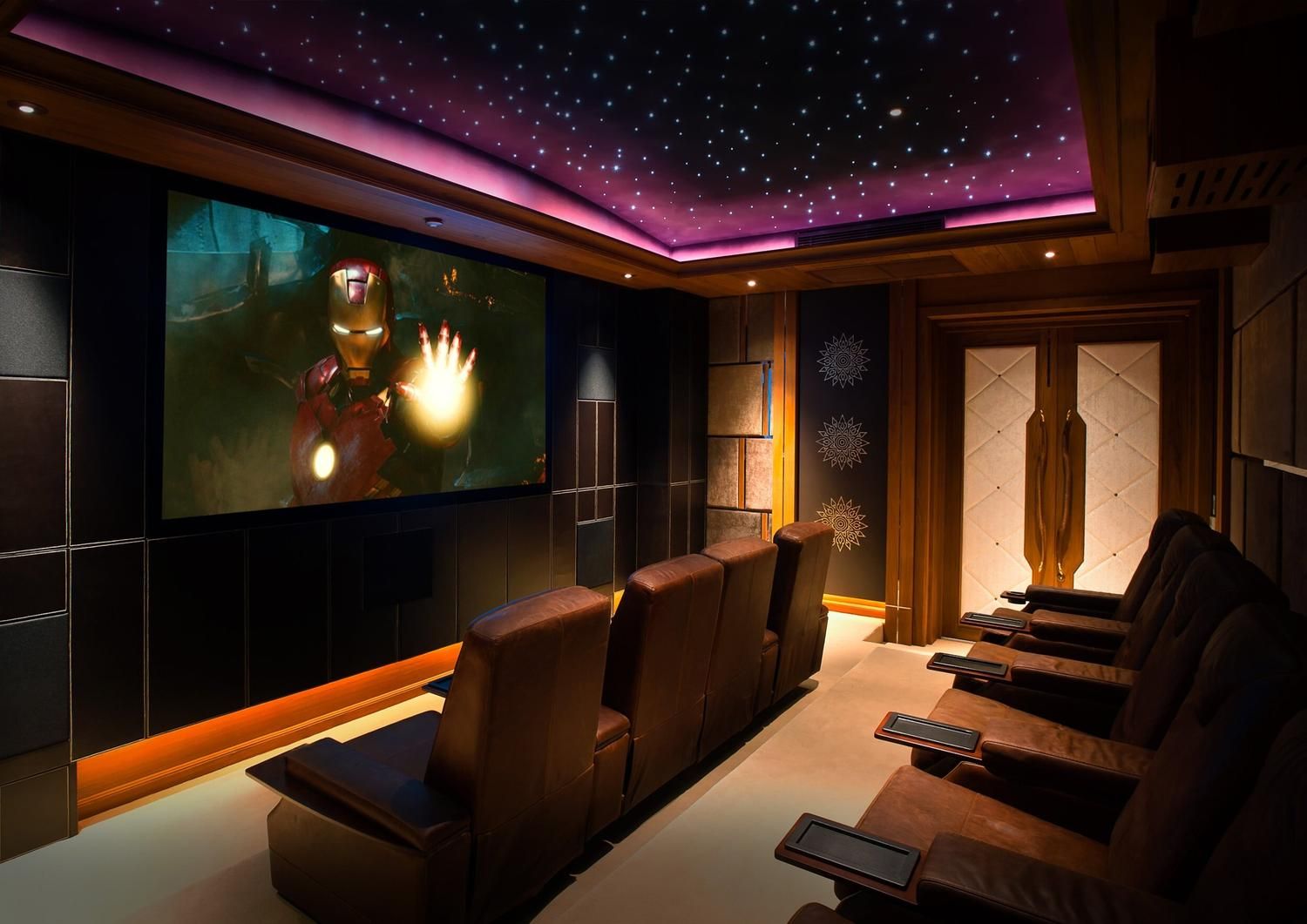 ویدیو پرژکتور با اسپیکر داخلی و اتصال ب گوشی|تلویزیون و پروژکتور|شیراز, ستارخان|دیوار