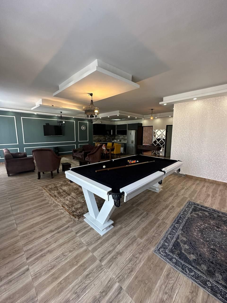 اجاره باغ ویلا استخر دار بیلیارد تهران|اجارهٔ کوتاهمدت ویلا و باغ|تهران, چیتگر جنوبی|دیوار