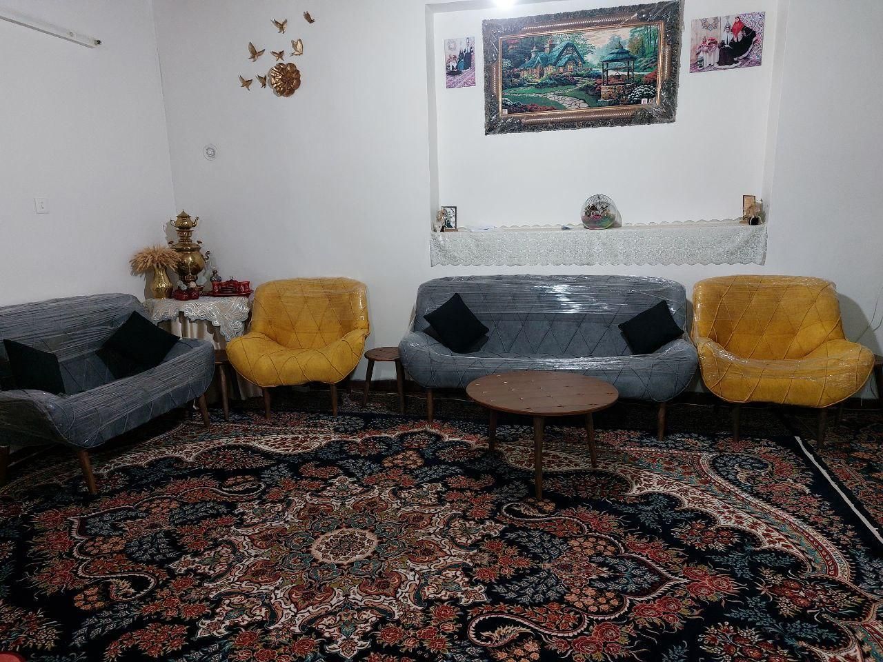 مبل  کمجا  قایقی چستر|مبلمان خانگی و میز عسلی|ملایر, |دیوار