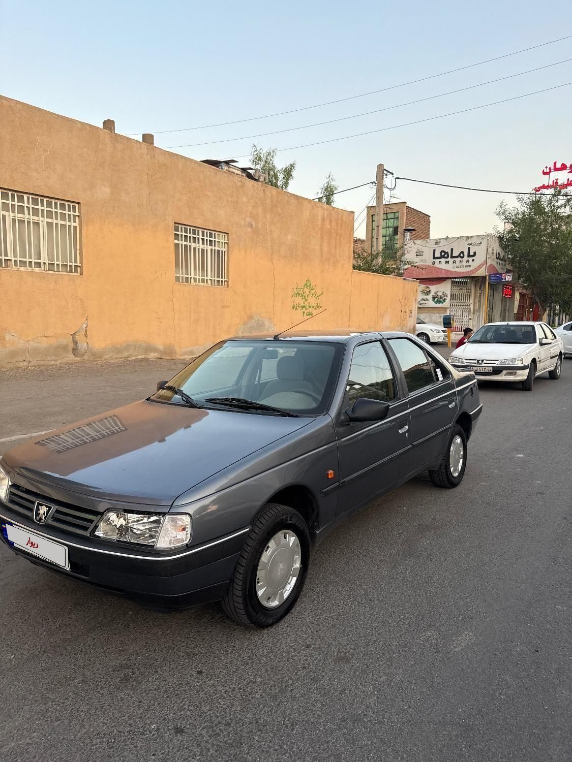 پژو 405 GLX - دوگانه سوز CNG، مدل ۱۳۹۶|خودرو سواری و وانت|قم, آزادگان|دیوار