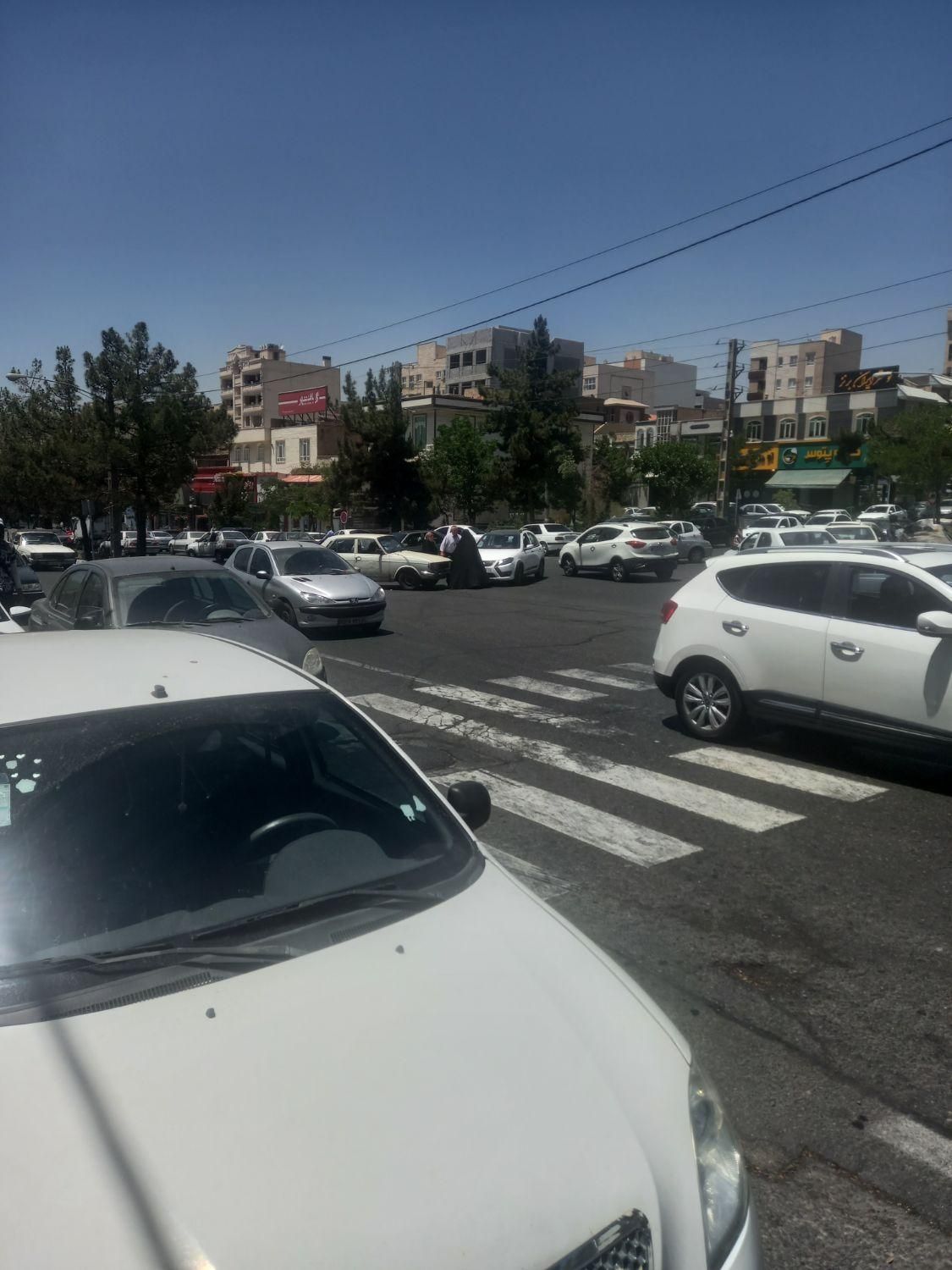 اجاره مغازه ۱۰ متری مناسب انواع شغل ها گذر پر تردد|اجارهٔ مغازه و غرفه|تهران, حکیمیه|دیوار