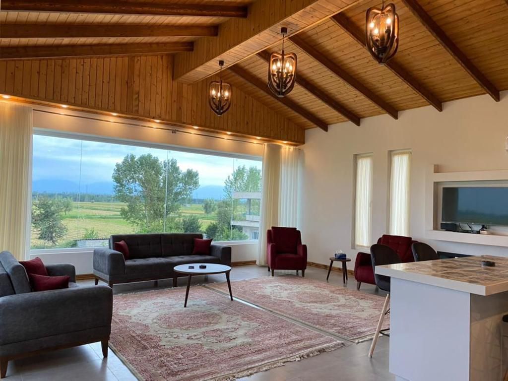 ویلا مدرن استخردار|اجارهٔ کوتاهمدت ویلا و باغ|سرخرود, |دیوار