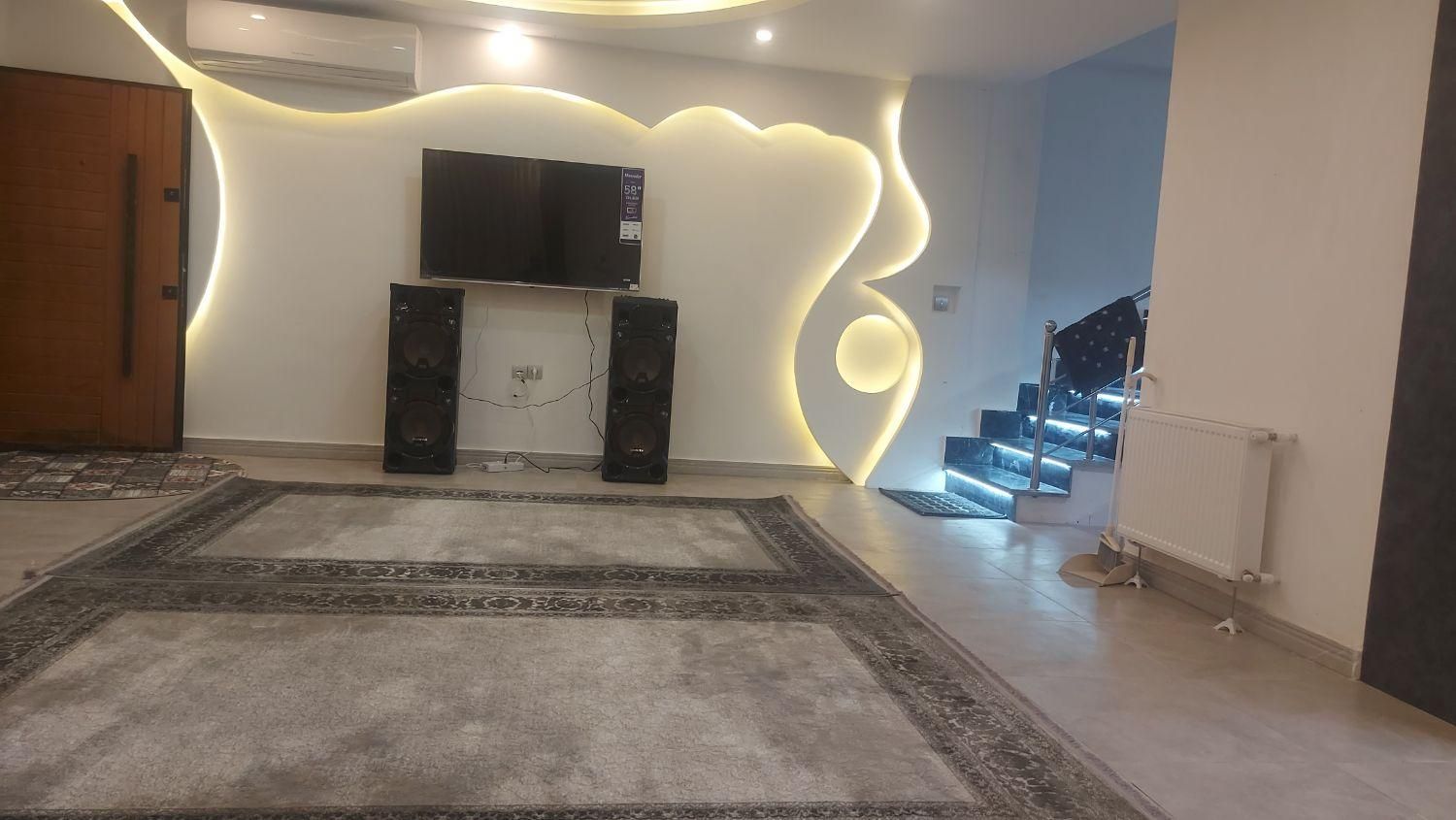 ویلای استخردار بر ساحل حاجی بکنده|اجارهٔ کوتاه‌مدت ویلا و باغ|خشکبیجار, |دیوار