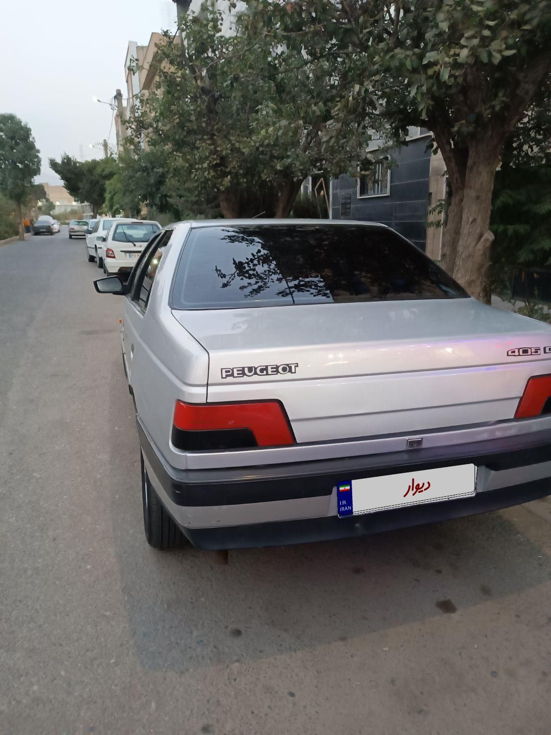 پژو 405 GLi - دوگانه سوز LPG، مدل ۱۳۹۲|خودرو سواری و وانت|کرج, شهرک یاس شمالی|دیوار