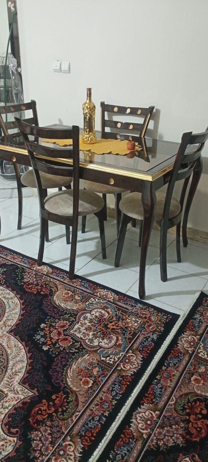 میز ناهار خوری|میز و صندلی غذاخوری|بومهن, |دیوار