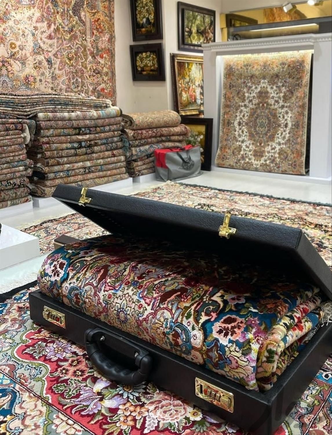 خریدار فرش ‌دستبافت در گیشا اکباتان ستارخان صادقیه|فرش|تهران, پونک|دیوار