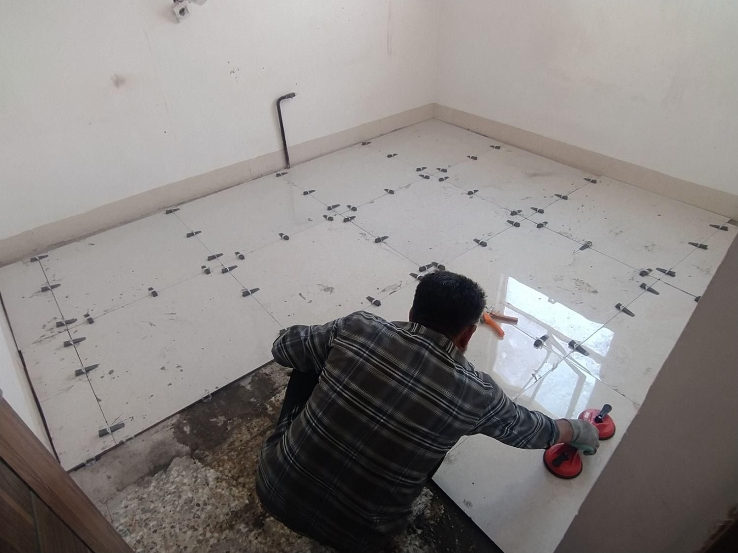 بنا بنایی سرامیک کار گچ کار سیمانکار|خدمات پیشه و مهارت|مبارکه, |دیوار