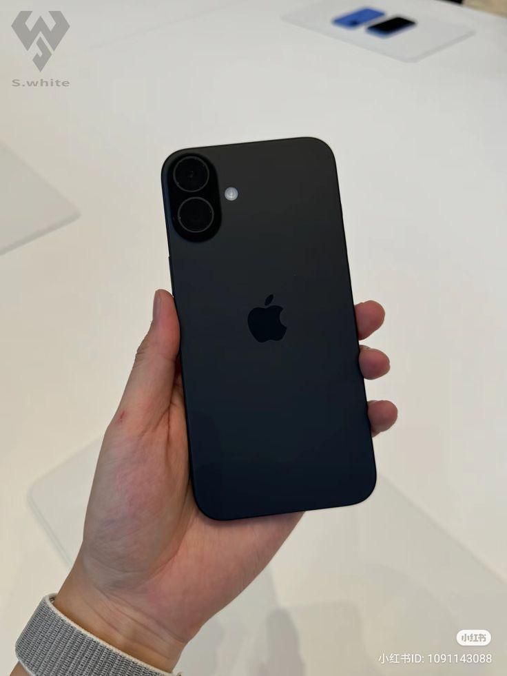 اپل iPhone 16 با حافظهٔ ۱۲۸ گیگابایت|موبایل|اصفهان, خرم|دیوار