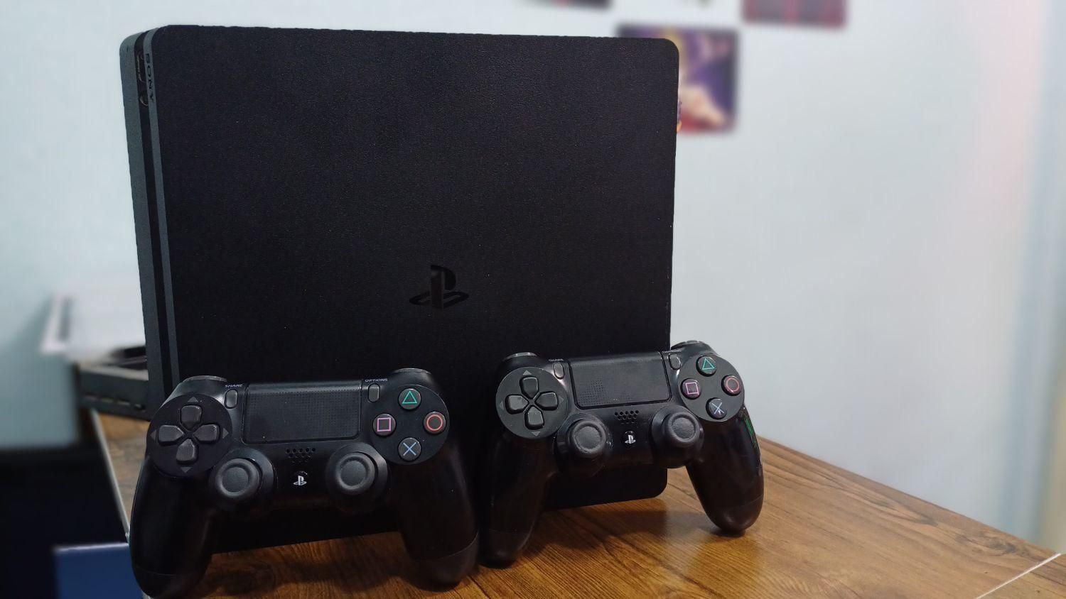 کنسول PS4 اسلیم یه ترا.     کپی خور  دو دسته اصلی|کنسول، بازی ویدئویی و آنلاین|قم, صفائیه|دیوار