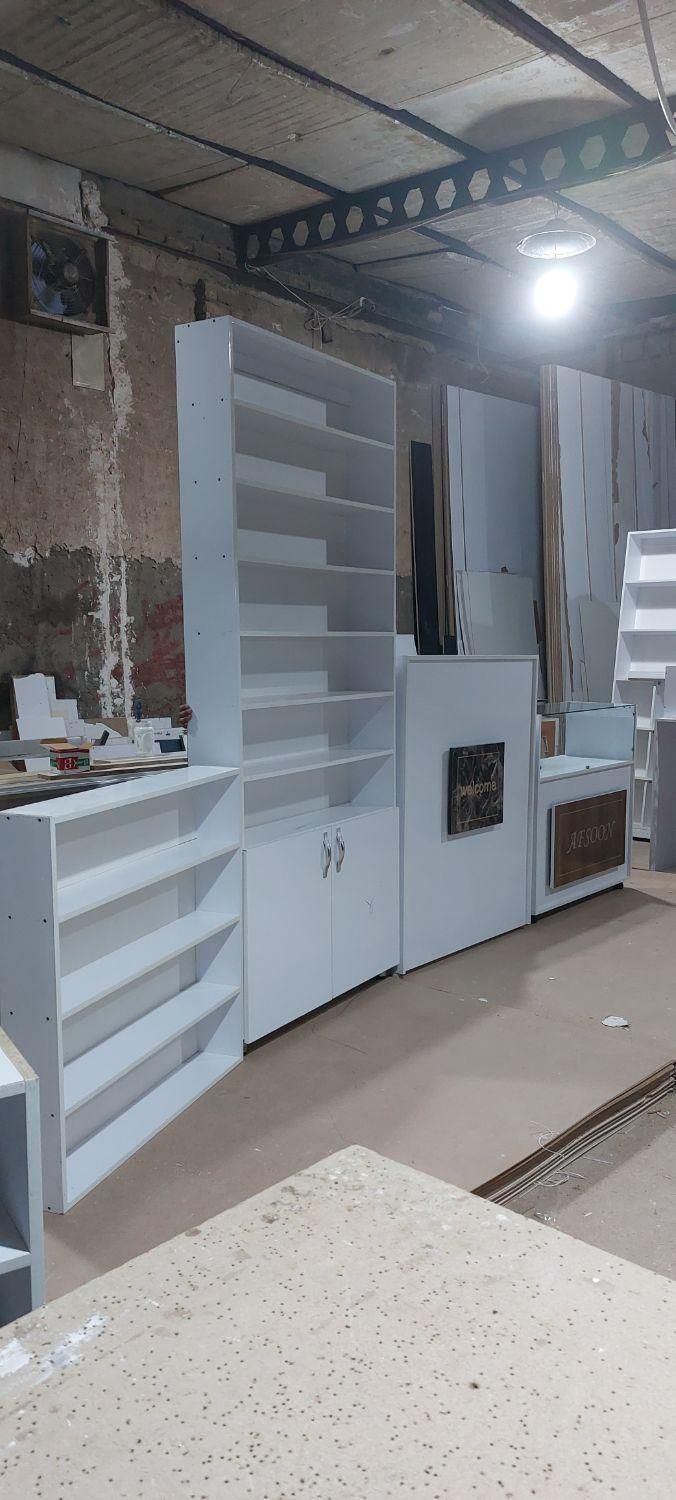 رگال استند قفسه طبقه ویترین شیشه پاچال دکور مغازه|فروشگاه و مغازه|مشهد, نوید|دیوار