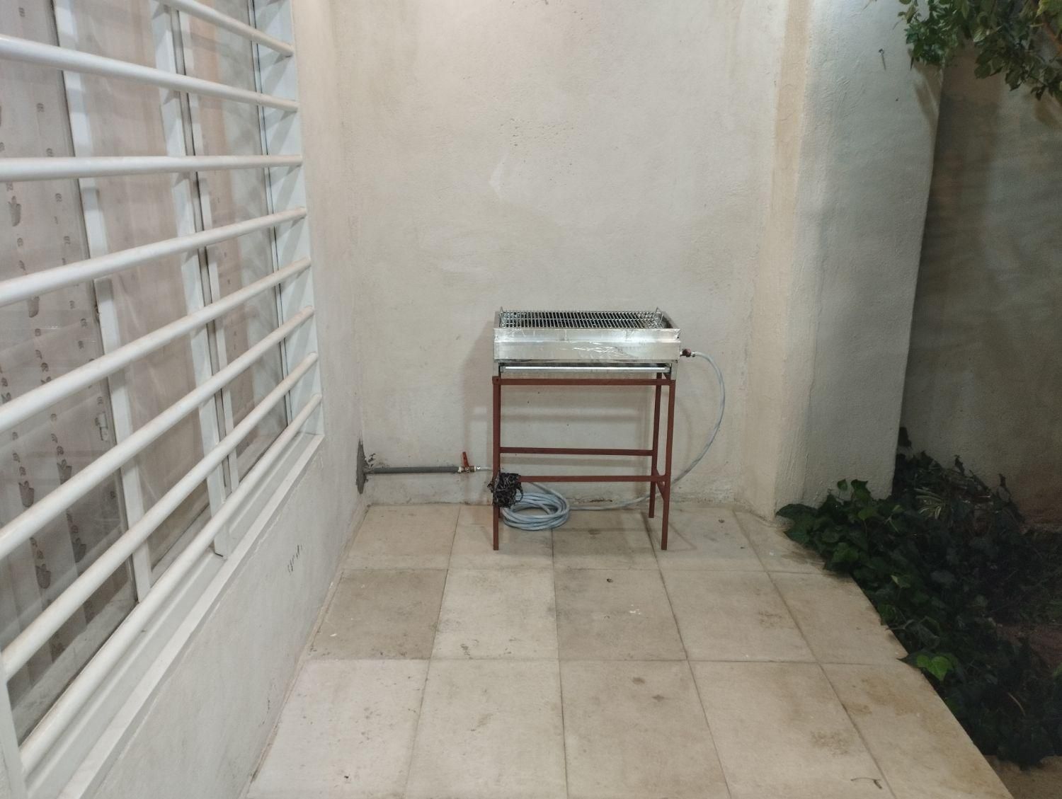 ویلا سوییت باغ ویلا استخر اب گرم کوتاه مدت روزانه|اجارهٔ کوتاهمدت ویلا و باغ|چهارباغ, |دیوار