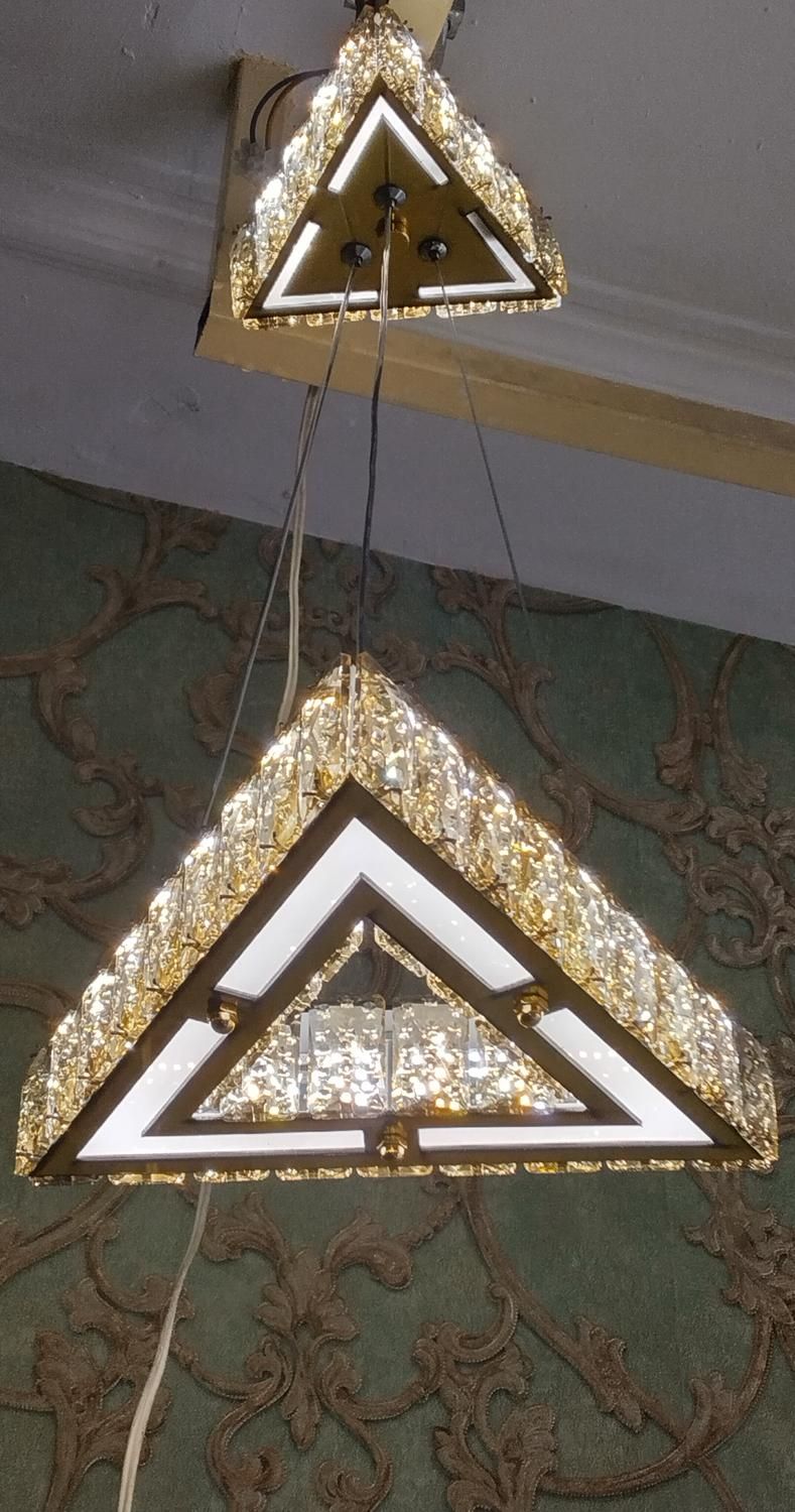 مثلثی ۳۰ پلاس|لوستر و چراغ آویز|قم, آزادگان|دیوار