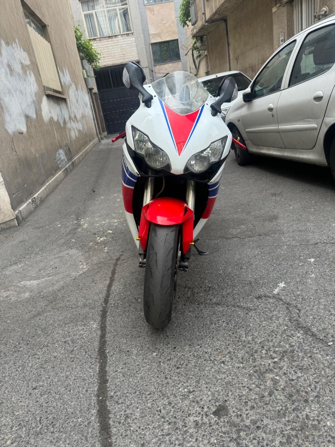 سی بی ار ۱۰۰۰ cbr1000 cb1300|موتورسیکلت|تهران, میرداماد|دیوار
