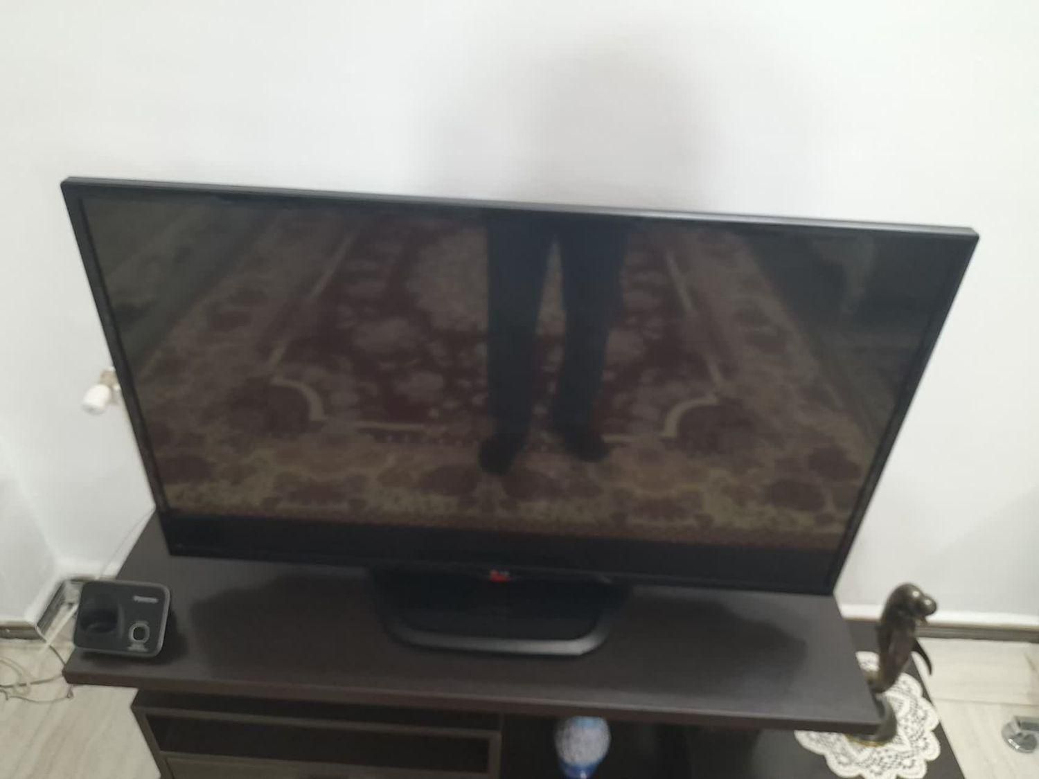 تلوزیون LED الجی ۴۲اینچ|تلویزیون و پروژکتور|اصفهان, کوی نرگس|دیوار