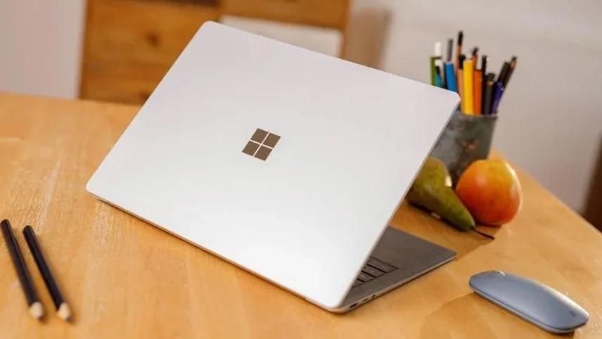 surface GO/عروس لپتاپ ها/ لمسی    10 نسل|رایانه همراه|قم, زنبیل آباد|دیوار