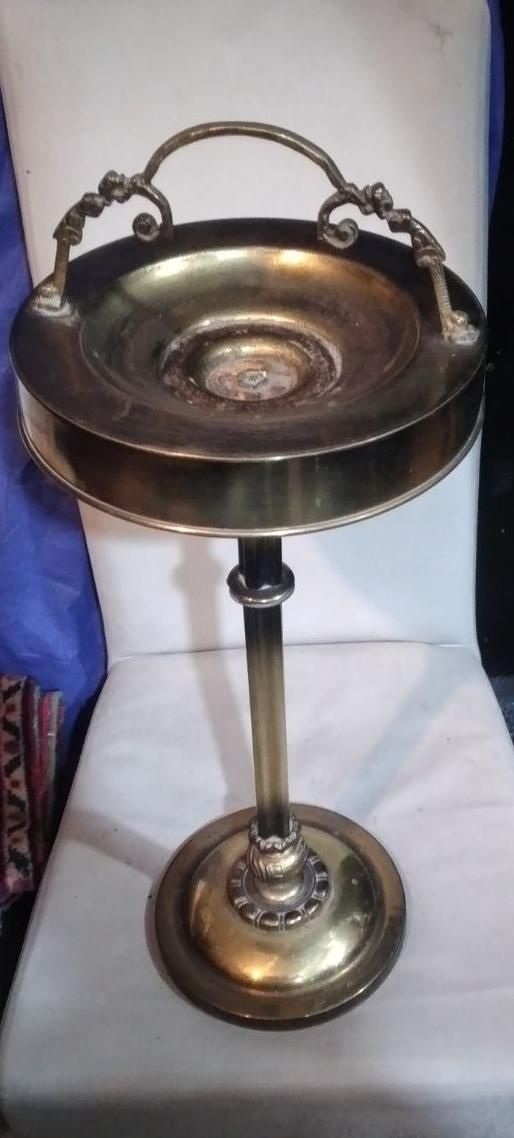 زیرسیگاری پایه ایستاده برنجی قدیمی درحدنو۵۵سانت|کلکسیون اشیاء عتیقه|تهران, شاهین|دیوار