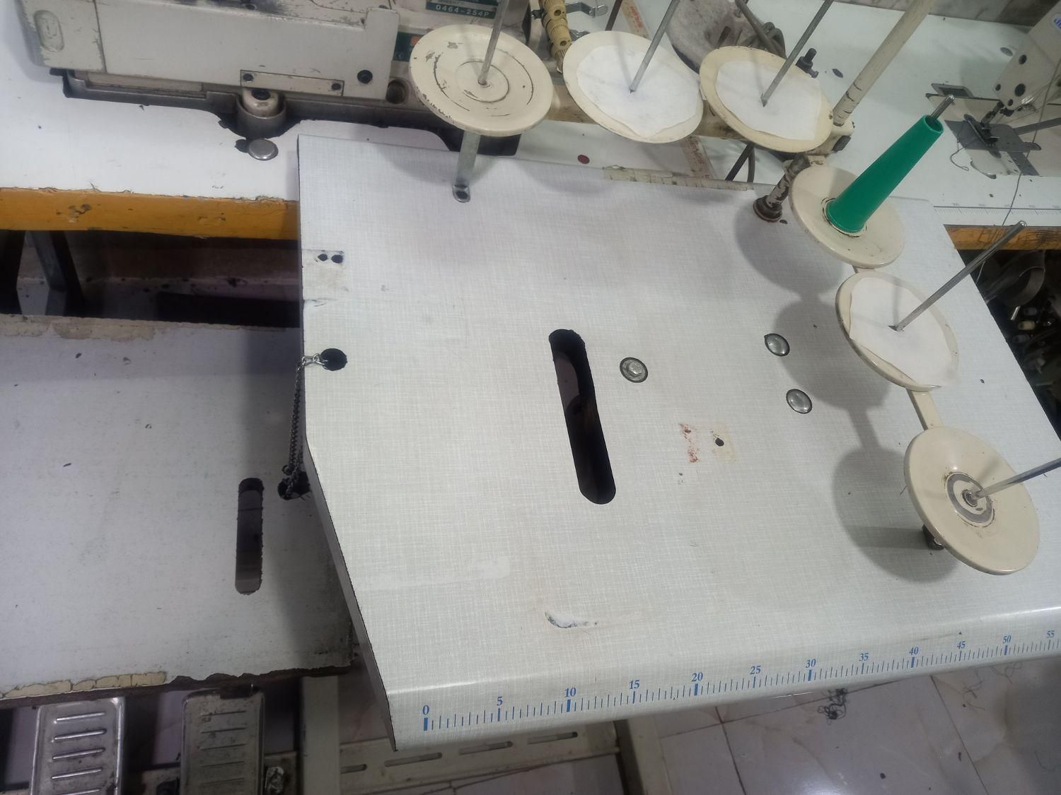 چرخ سه سوزنه کابوئی سوزان ضخیم دوز قلتکدار دینام|چرخ خیاطی و ریسندگی|تهران, عبدل‌آباد|دیوار