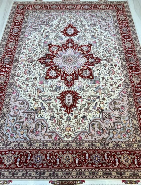 فرش۳متری هریس تبریز گل ابریشم ۵۰رج اقتصادی وشرایطی|فرش|تهران, دریاچه شهدای خلیج فارس|دیوار