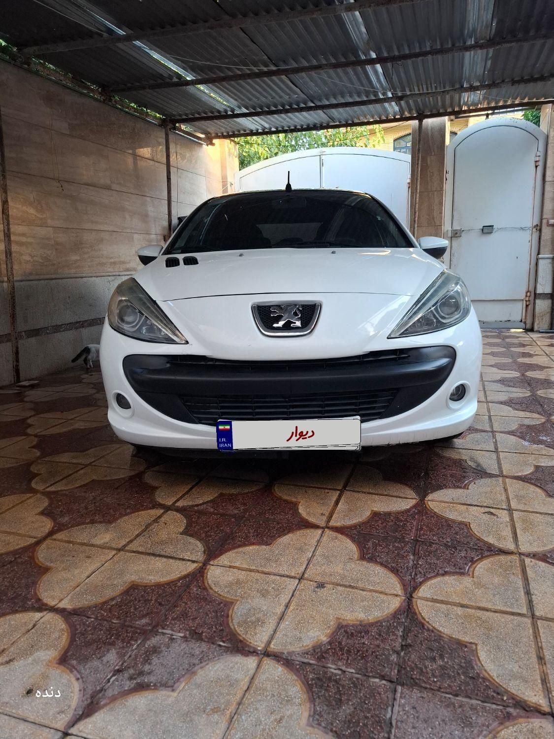 207 مدل 96 دنده ای|خودرو سواری و وانت|شیراز, شهرک والفجر|دیوار