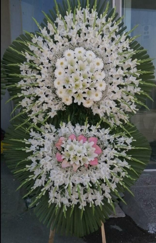 تاج گل برای عرض تسلیت ترحیم ختم دو طبقه سه طبقه|گل و گیاه طبیعی|تهران, شهرک محلاتی|دیوار