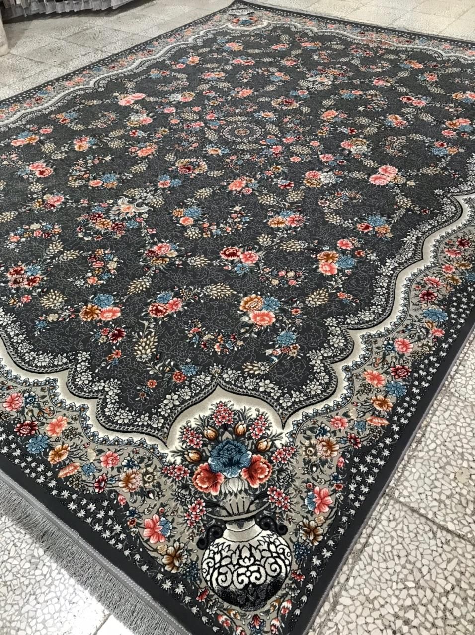 فرش خاص /بدون واسطه نقد و چک/توضیحات بخونید.|فرش|کاشان, |دیوار