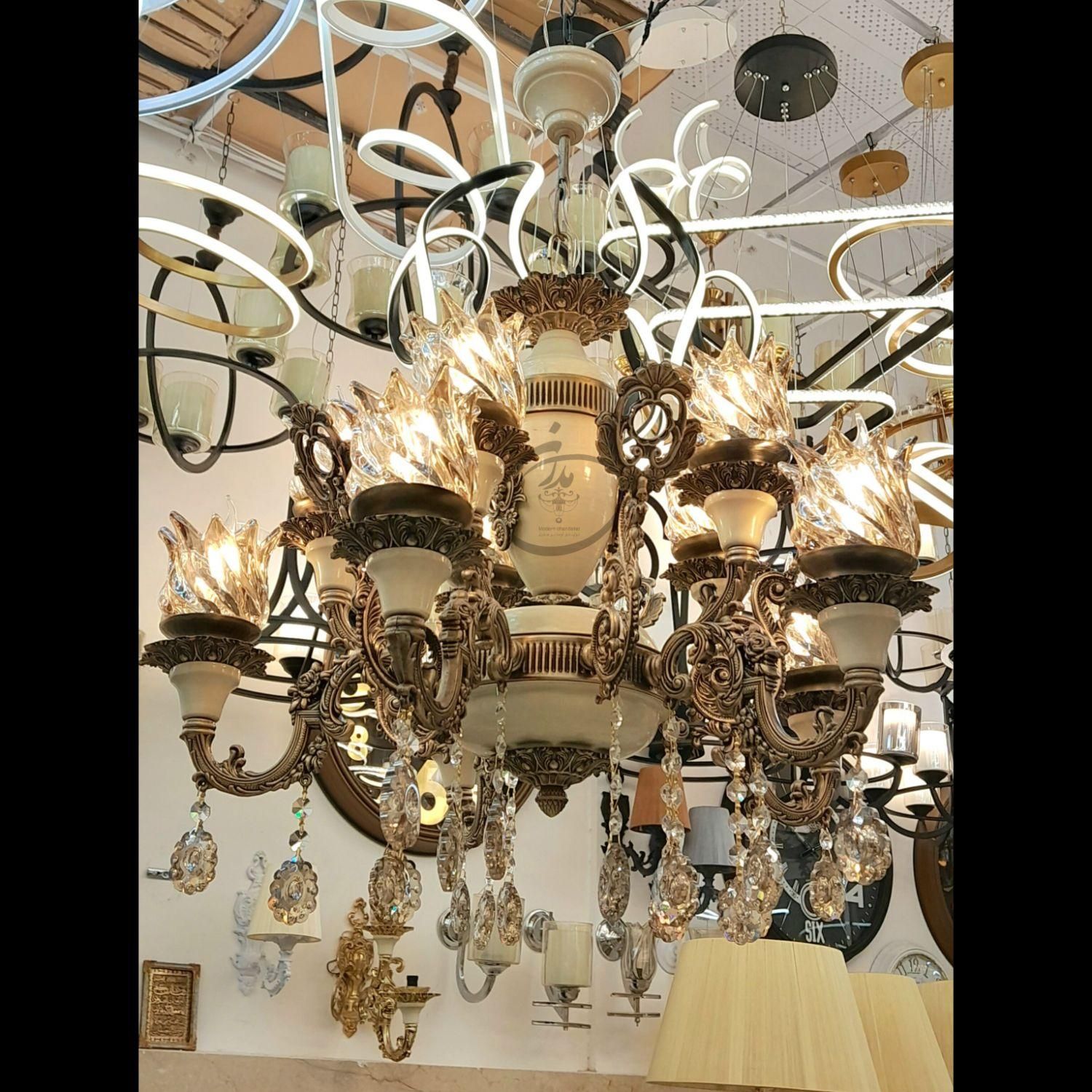 لوستر کلاسیک سلطنتی در تعداد شاخه دلخواه|لوستر و چراغ آویز|مشهد, شهرک رازی (شهرک غرب)|دیوار