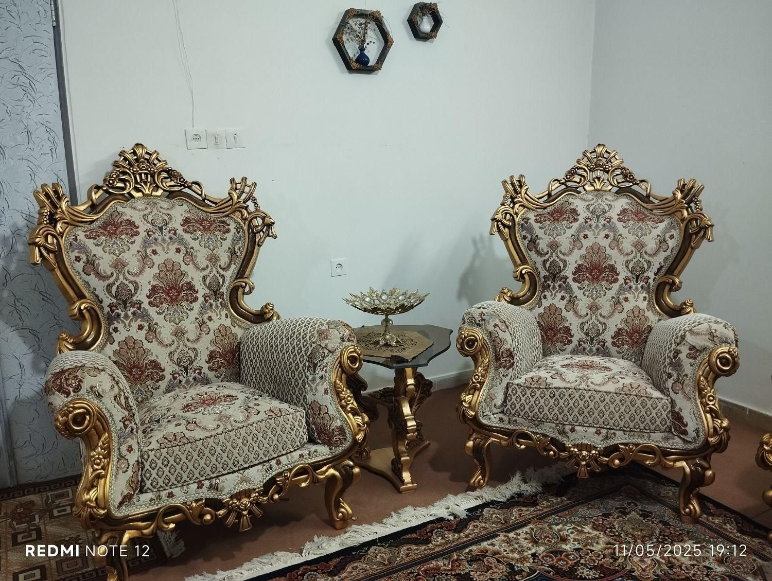 فروش مبل سلطنتی ۹نفره|مبلمان خانگی و میز عسلی|کوهدشت, |دیوار