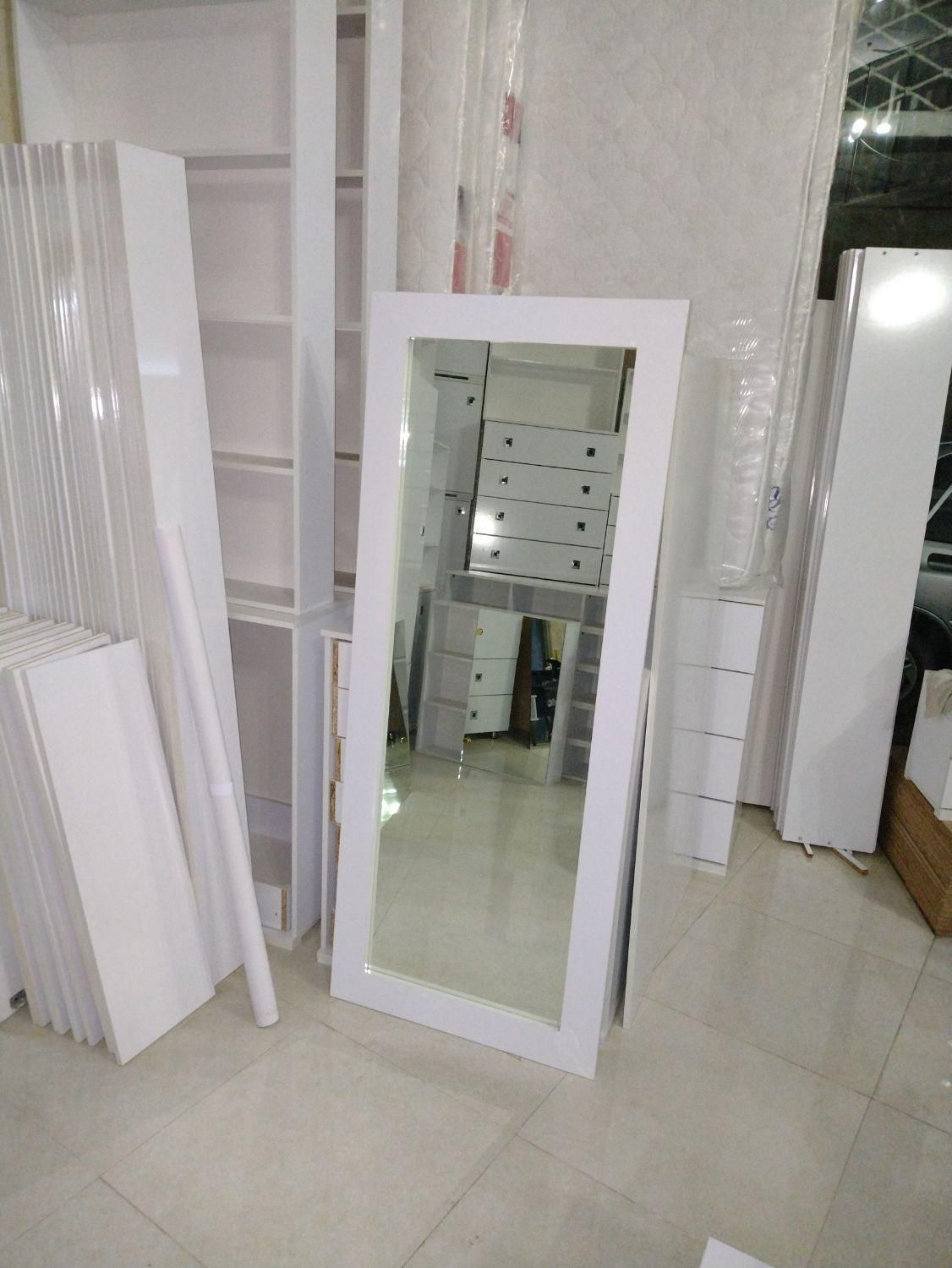 آینه قدی|آینه|رشت, آب آسیاب|دیوار