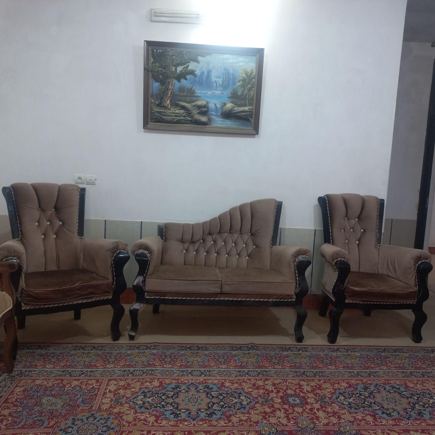 مبل یک میلیون|مبلمان خانگی و میز عسلی|بروجن, |دیوار